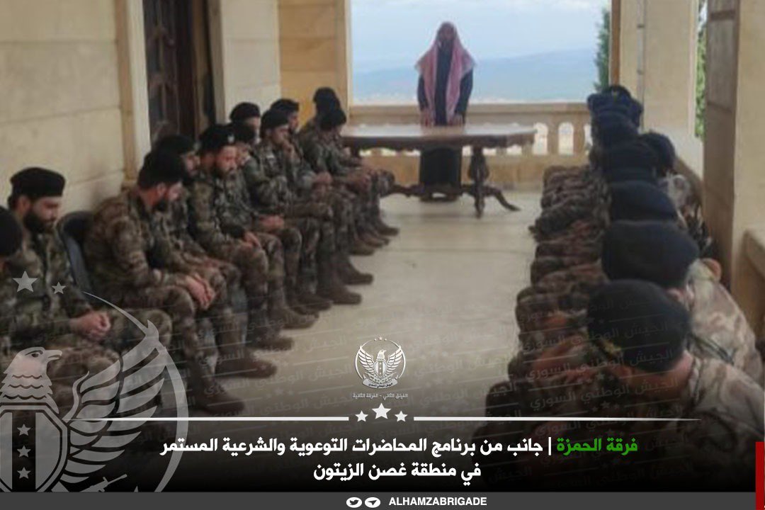 alhamza_brigade's tweet photo. #الجيش_الوطني_السوري 
#الفيلق_الثاني_الفرقة_الثانية 
 #فرقة_الحمزة_قوات_خاصة
جانب من برنامج المحاضرات التوعوية والشرعية المستمر في منطقة غصن الزيتون https://t.co/b2pvAGIdQH