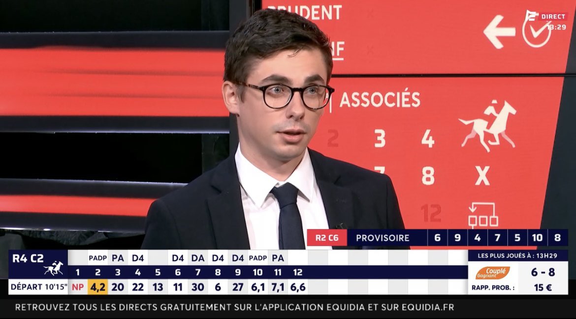 ElliotFcx's tweet photo. Et le voilà maintenant sur l’antenne d’@equidia en tant qu’expert ! 📝
Bravo @LeoGanne crack que tu es, heureux pour toi mon pote ! 🌟

À un cheveux près, on aurait pu le confondre avec @angeduturf 🤷🏽‍♂️ https://t.co/S6inGTAX01