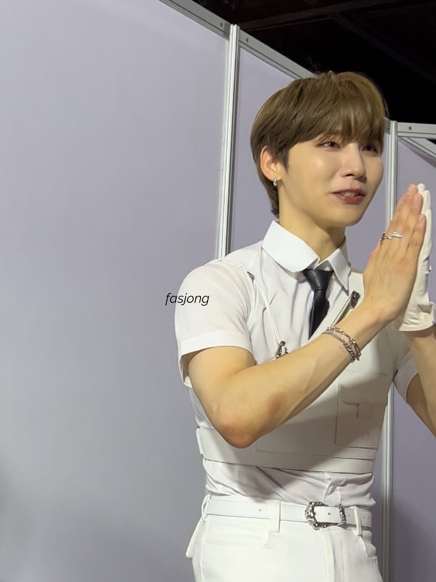 fasjong's tweet photo. หล่อ หล่อมาก หล่อที่สุด😭🫶🏻💖

#전웅 #JEONWOONG #AB6IX https://t.co/Qk1D97TShv
