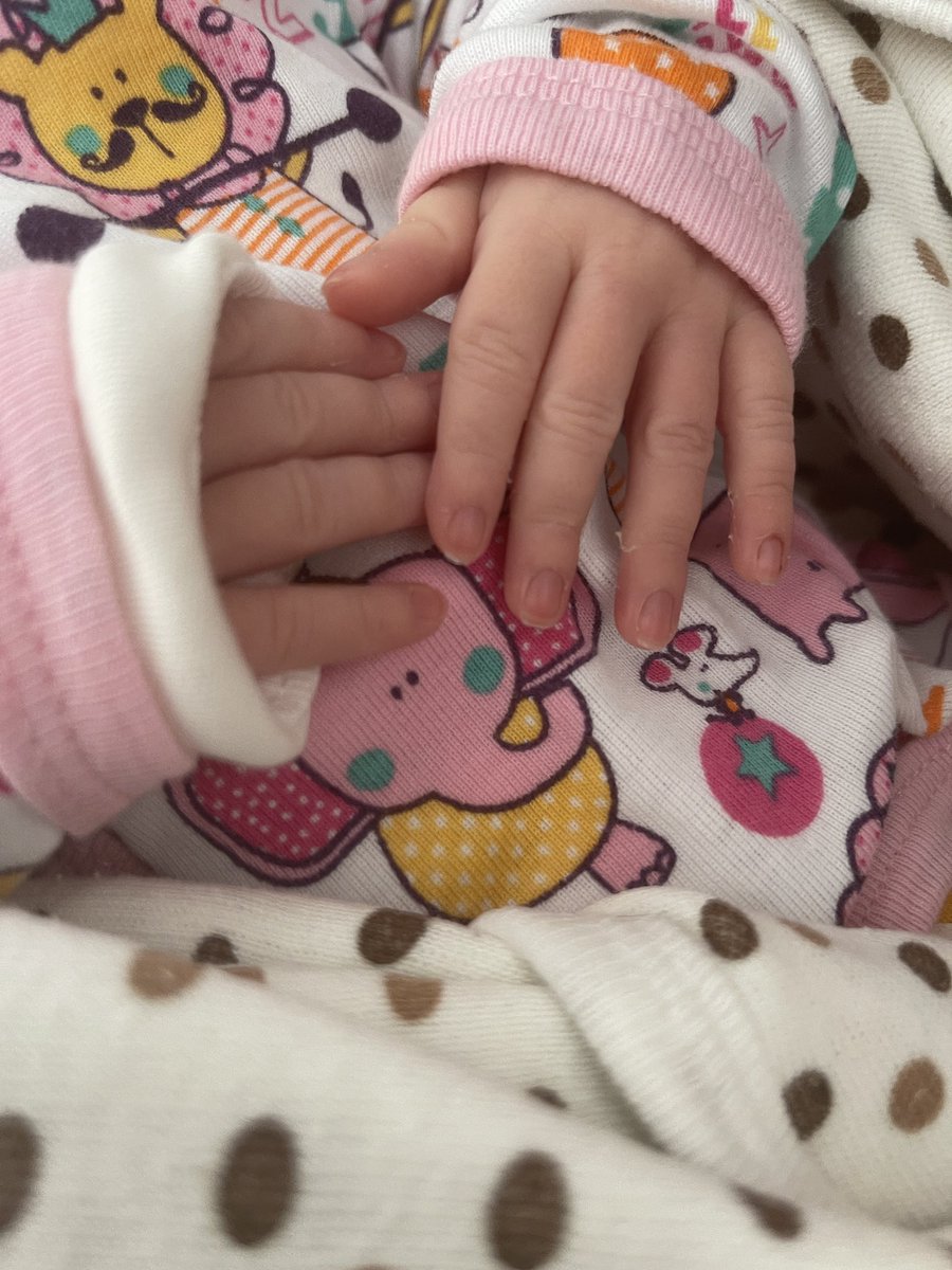 snbuse's tweet photo. Hayatıma dahil olan yeni eller 💕 https://t.co/cFRVx4xx5l
