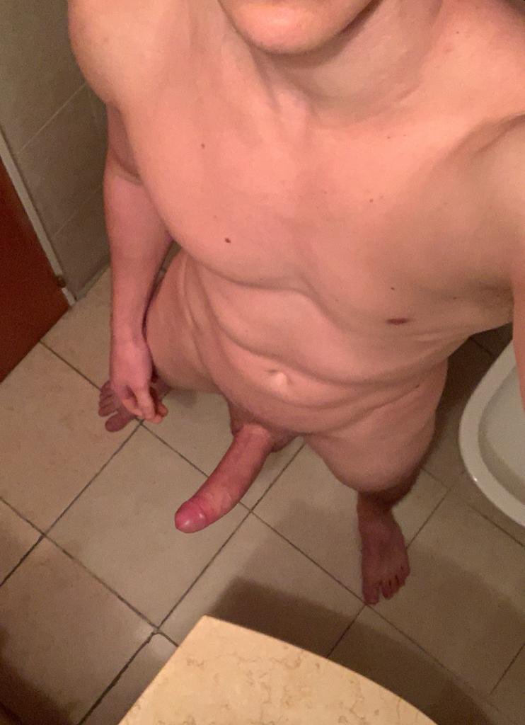 estrangedCouple's tweet photo. so this is how i woke up this morning, need someone to help me with this 🍆
#bwc #BWCCuckold #bwclovers #bwcworkship #AmateurHour https://t.co/AOhB6Nbuwe