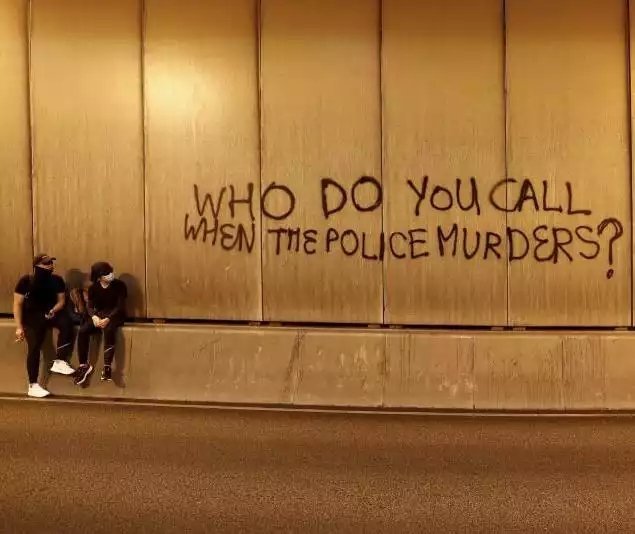 Anonymusspain_'s tweet photo. Who do you call when the police MURDERS?

#مهسا_امینی

#MashaAmini https://t.co/5A7PgyScZU