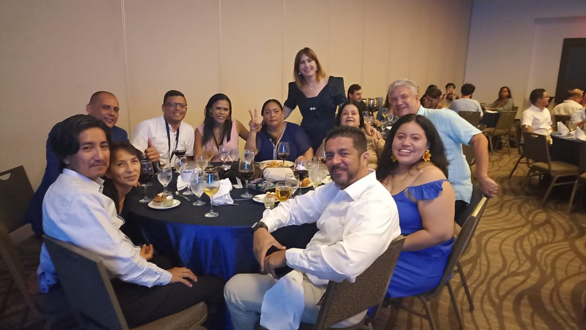 Finaliza el Colacmar con broche de oro. Gracias @CoibaAIP <a href="/UniCostaCOL/">Universidad de la Costa</a> <a href="/investigarCUC/">Investigación CUC</a> <a href="/TitoCrissien/">T I T O</a> <a href="/EduardoCrissien/">Eduardo Crissien</a>