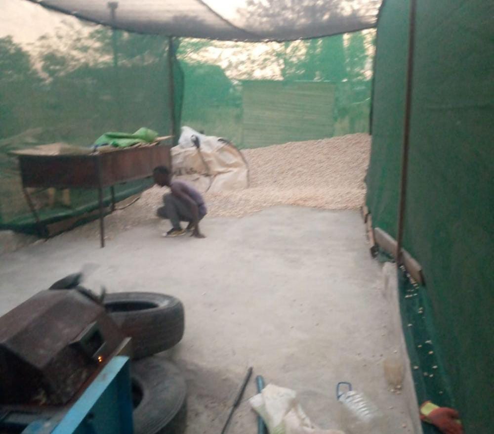 JohnMpanduki's tweet photo. Because simply i notified my intention to demonstrate as per my constitutional right @ police replied me by seizing maize at my shop meant for domestic use and popping maputi @PoliceZimbabwe @CCCMasvingo @daddyhope @JobSikhala1 @nelsonchamisa https://t.co/ixAu5CrSEq