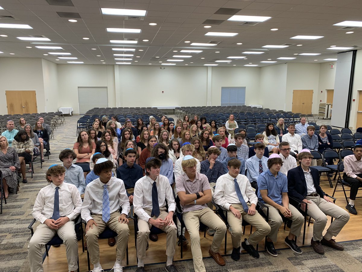Mr. DeLaRosa’s Sophomore Theology students visited Temple Beth Or for their Shabbat Service last night. It was the largest Gibbons’ group (100+) to ever visit their community! We had a wonderful time and we thank them for their hospitality and their witness of faith! Shalom!