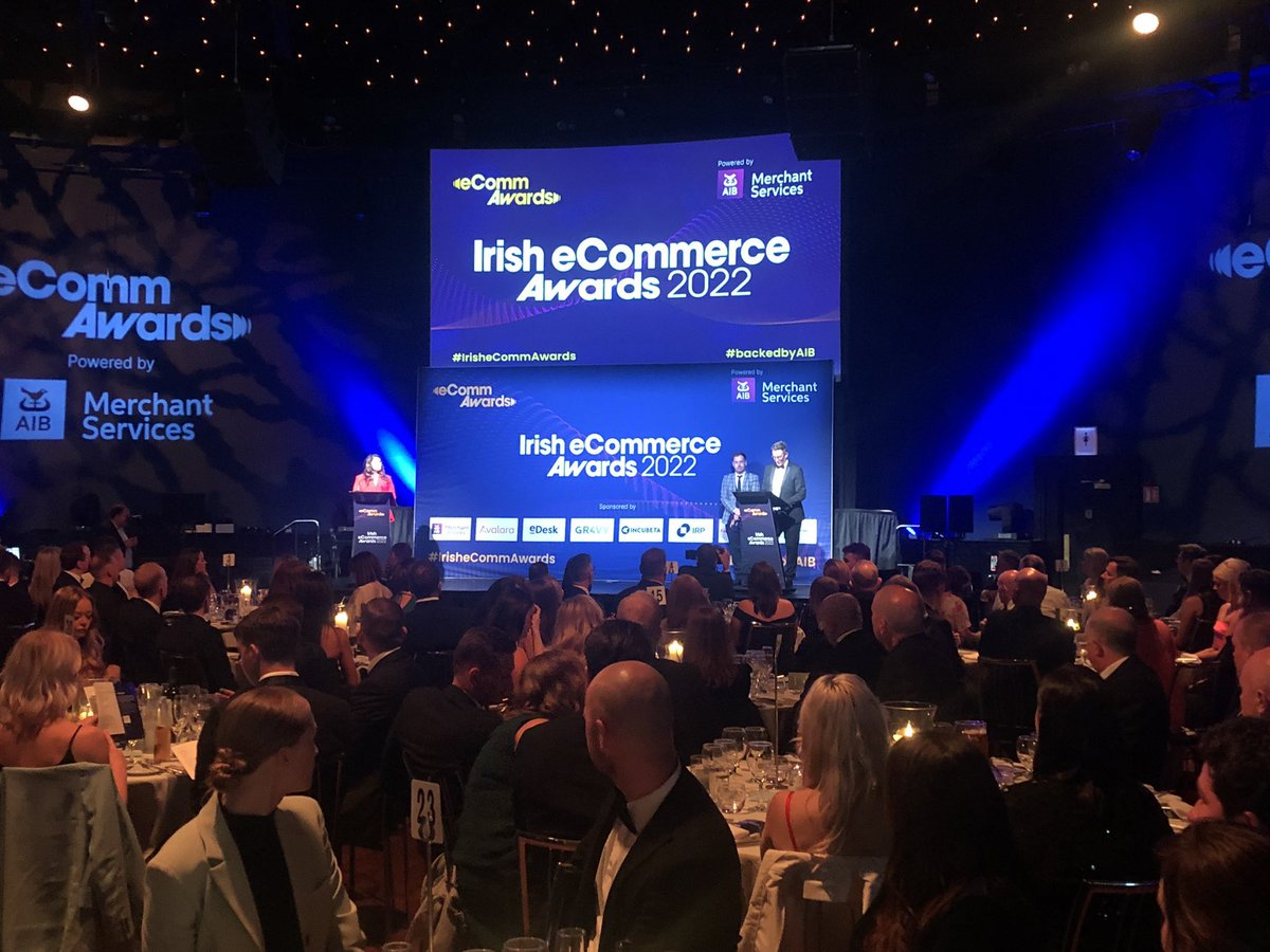 Very proud of our E-commerce team <a href="/TirlanFarmLife/">Tirlán FarmLife</a> for winning the Best E-commerce B2B award at the <a href="/eComm_Live/">eComm.Live</a> awards last night. Well done to all the team involved 👏👏#irishecommawards