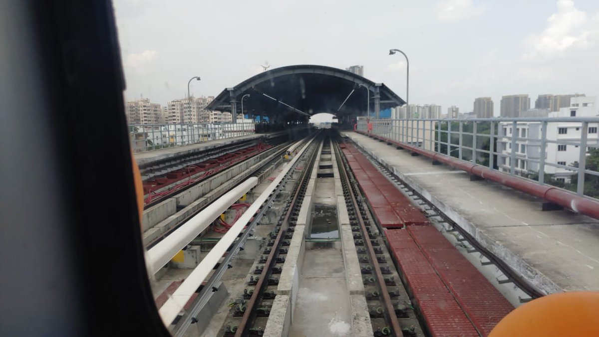 metrorailwaykol's tweet photo. The maiden trial run on Kavi Subhas-Hemant Mukhopadhyay stretch of Kavi Subhas-Airport Metro project conducted smoothly today.Shri Arun Arora,GM,Metro Railway has congratulated all the officers &amp; staff of Team Metro &amp; Team RVNL for this successful completion of trial run. https://t.co/1B1aJP48qW