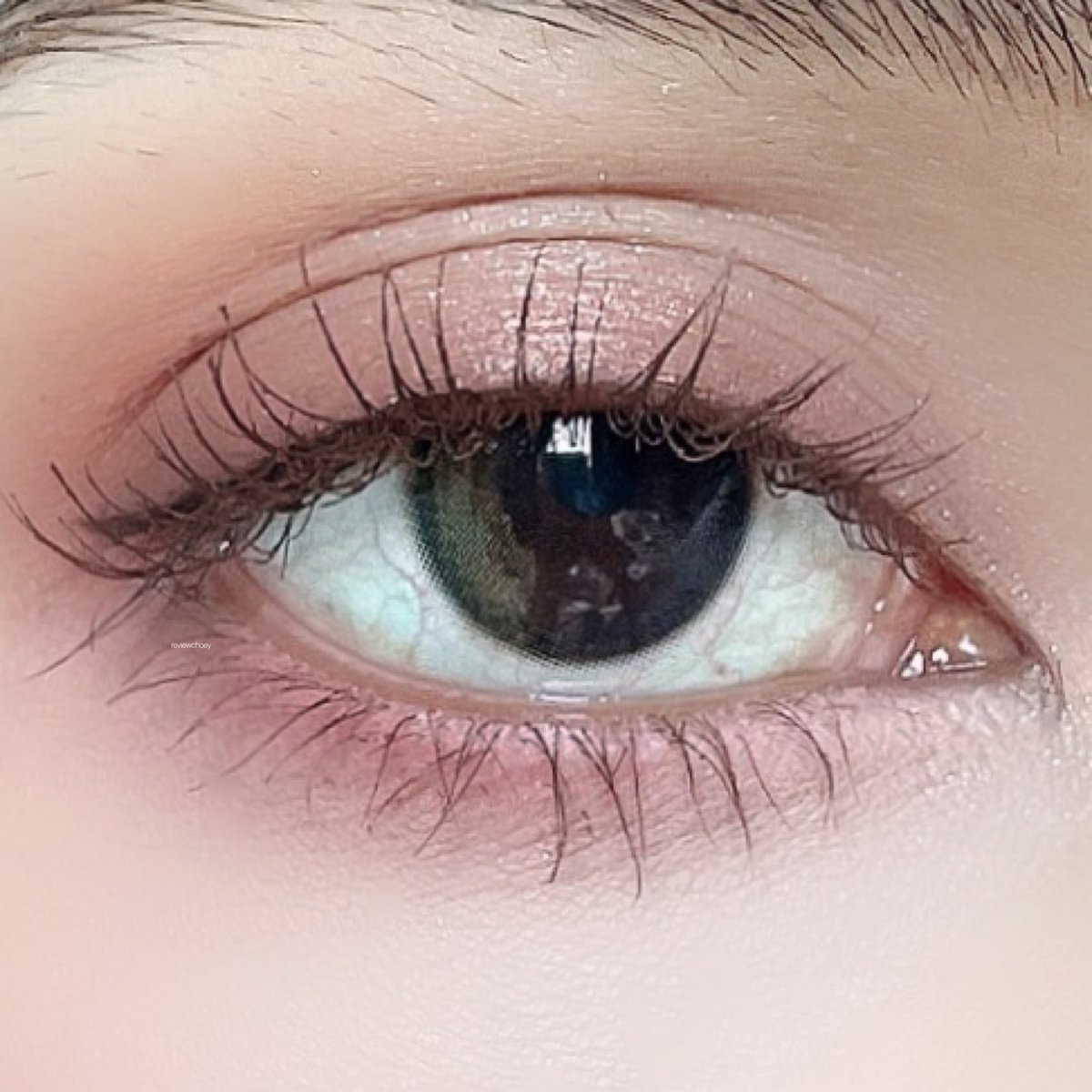 reviewchoey's tweet photo. เป็นคอนแทคที่ใส่แล้วมีแต่คนถามอ่ะ เป็นเทาเข้มไล่สีน้ำตาล สวยม้ากกแบบตะโกน ใส่แล้วตาเป็นประกาย ตาสวยขึ้นมาเลย แล้วใส่สบาย มีค่าสายตาด้วย ชอบบ https://t.co/algLmCWgC6