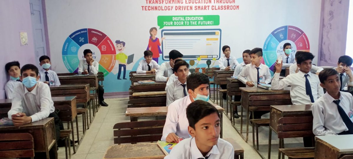 KPLearning's tweet photo. #MinistryofFederalEducationandProfessionalTrainingPakistan and #KnowledgePlatform are bringing #qualityeducation to every child in #Pakistan. 
8000+ students with an almost equal distribution of male and female #Students have already benefitted from this solution
#edtech #fde https://t.co/Gr6wiUWZsv