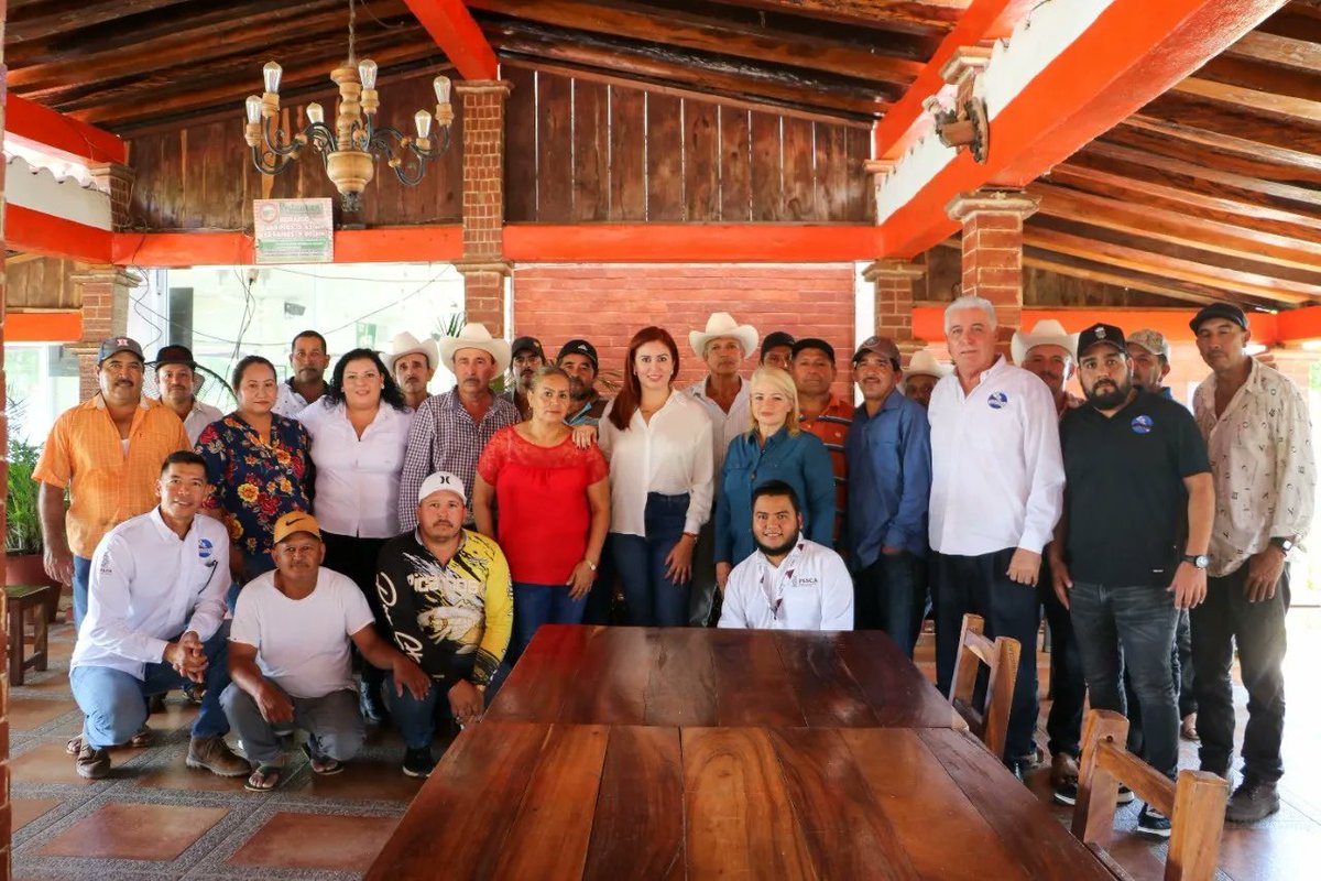 spyasinaloa's tweet photo. Reunión con pescadores que conforman las cooperativas de la Presa "Picachos" para escuchar sus inquietudes y dialogar sobre la posibilidad de crear un Centro Reproductor de Alevines. #TransformandoJuntosPorElBienestarDeSinaloa
#Pesca #SPyA @emyguerra @sindymontoyaarmenta https://t.co/IQu2vvdLSJ
