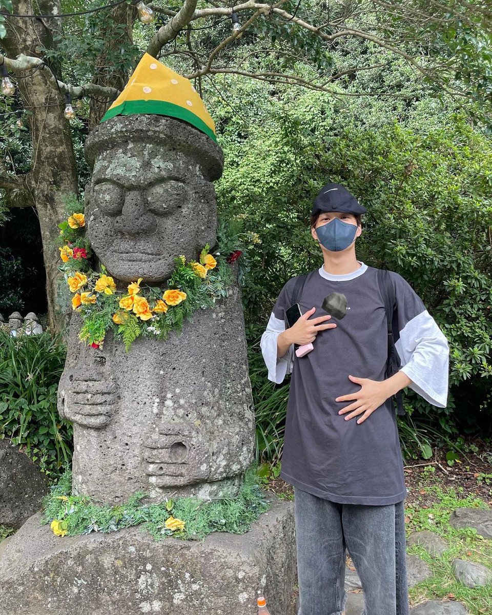 Jonginyf's tweet photo. love him😘
#Jonginnie #카이 #KAI #종인 #김종인 #카이버블 #KAItheCutest #KAITHEBEST #JonginMyHeart https://t.co/7RgkHrKhtw