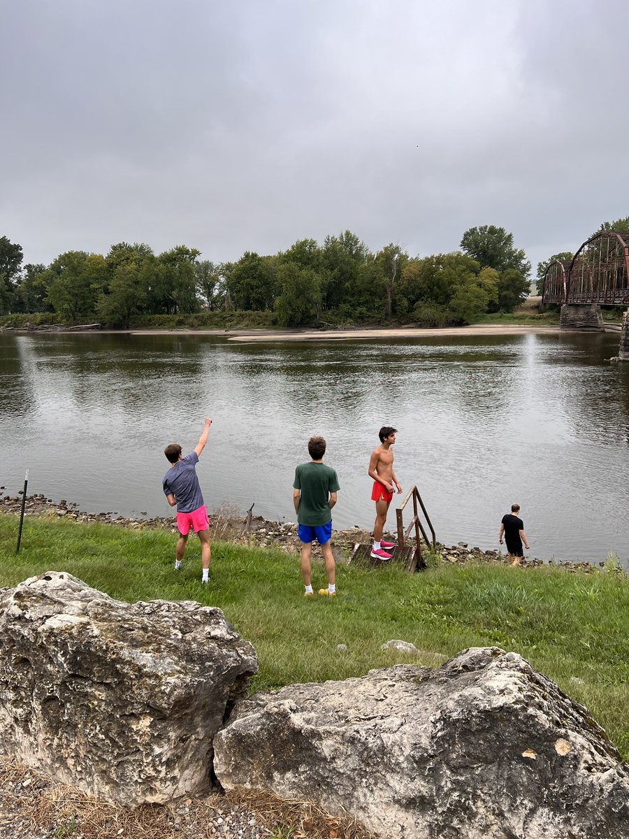 CornellRamsXCTF's tweet image. Long run to Sutliff Bridge this morning!

#BlockBreak