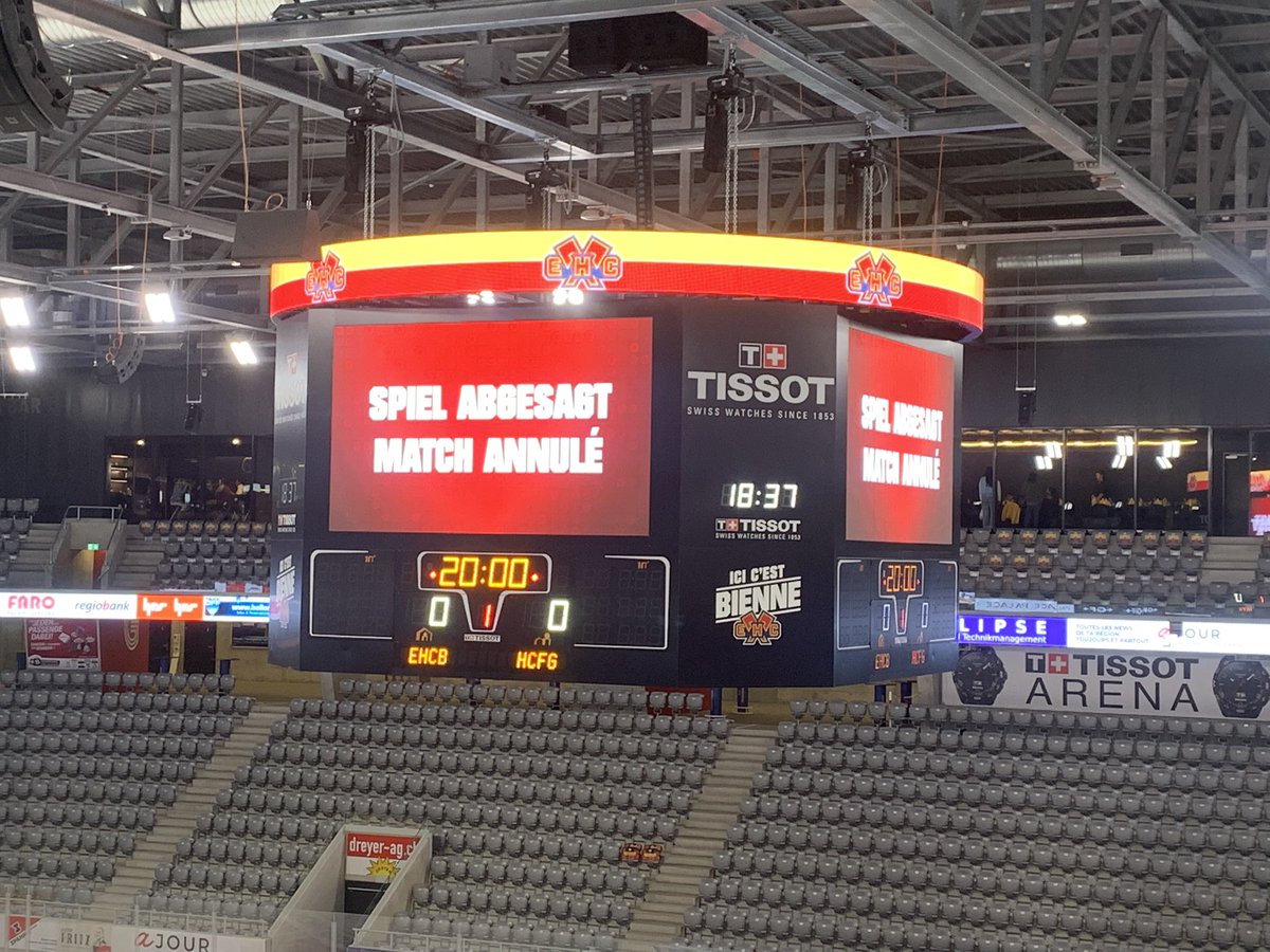 Marti_Reporter's tweet photo. Spiel in Biel abgesagt. Eisaufbereitung offenbar defekt! https://t.co/mqdzpnUfIj