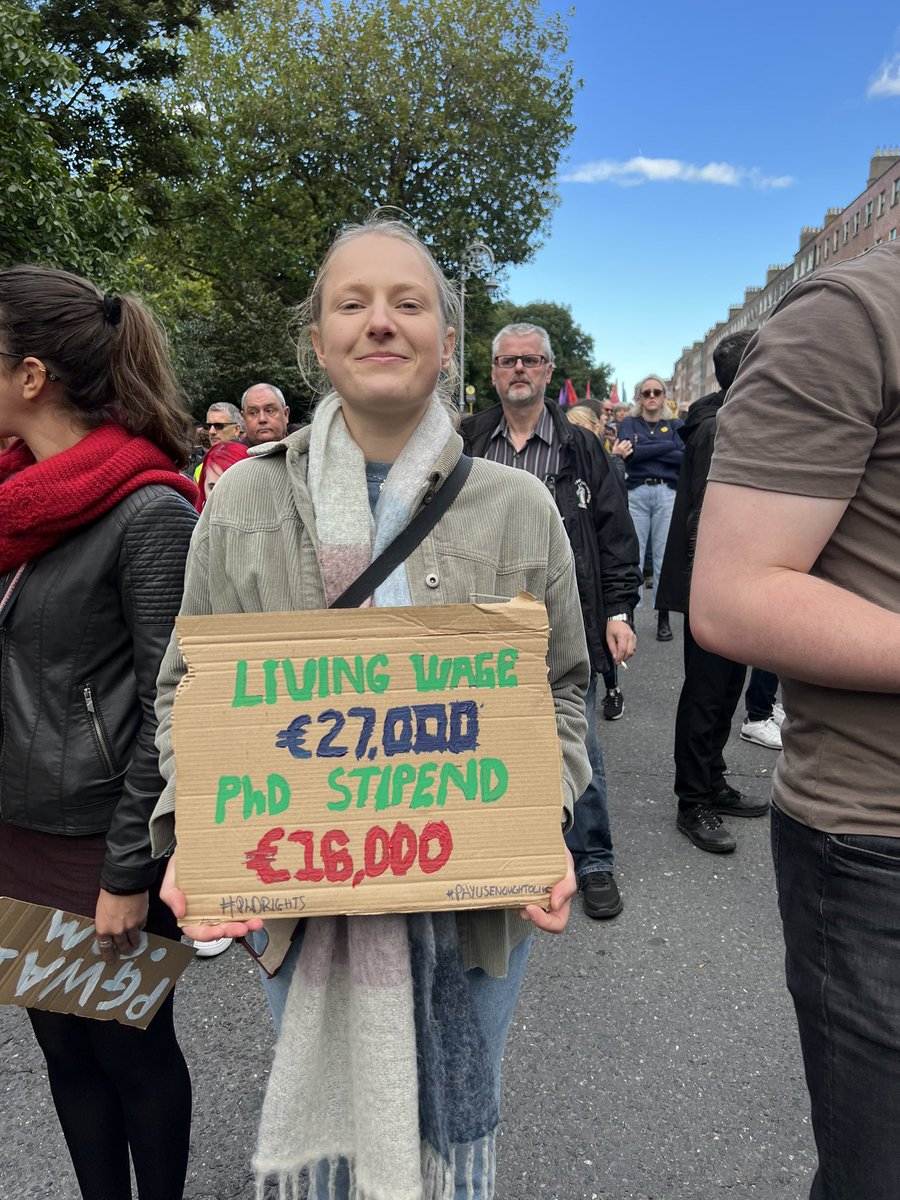 Today we call on the Irish government to raise PhD stipends so that we can afford to live in the midst of the cost-of-living crisis! We are currently not even paid minimum wage #payusenoughtolive #phdrights