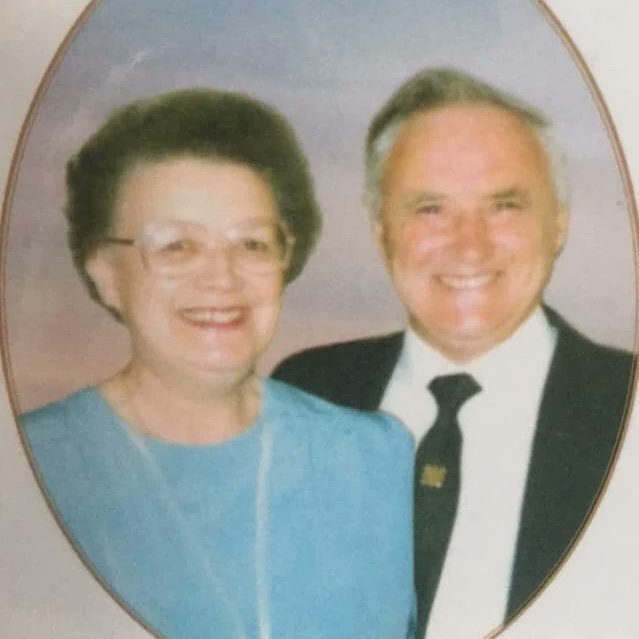 LizKimminsSF's tweet photo. Today I walked in memory of my Nanny &amp; Granda Toal at @AlzSocNI #MemoryWalk2022. As Chair of the Dementia Cross-Party Group, I was delighted to sponsor this event, &amp; what a glorious day it was for the 100s of people who came out in memory of their loved ones 💙
#DementiaAwareness https://t.co/ZmMcRNOuVf