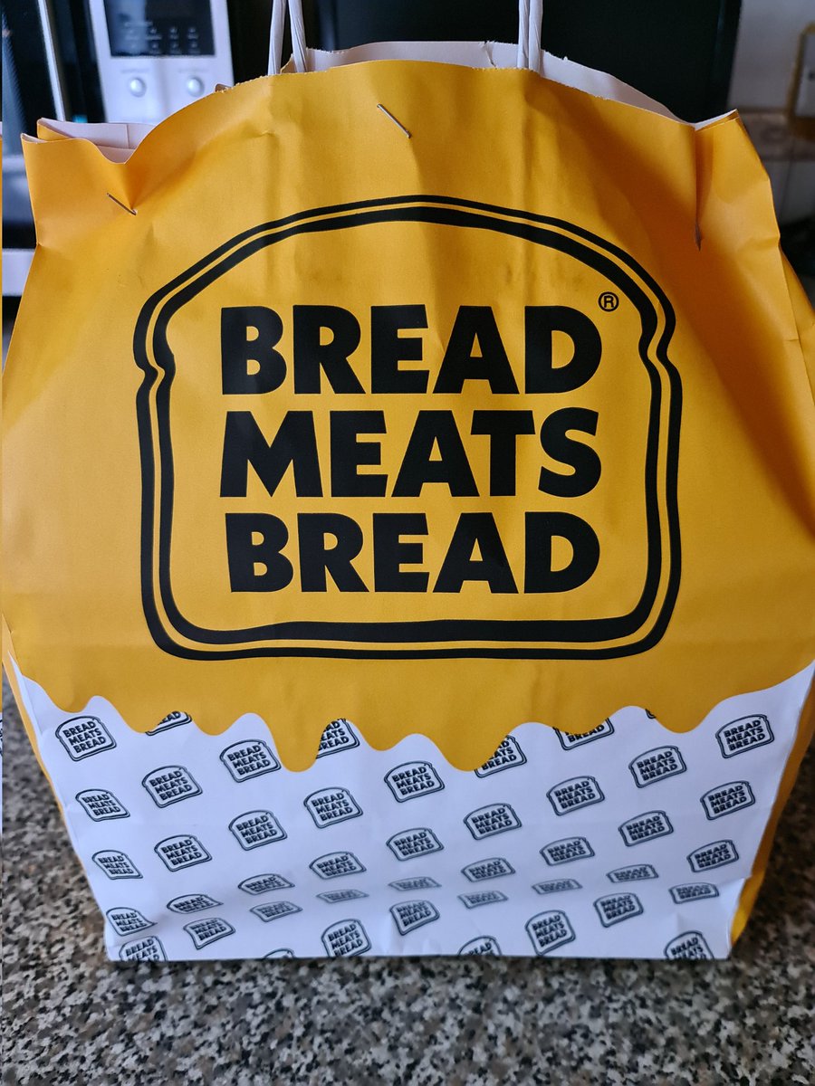 mikeycubed's tweet photo. "Then what do they call it?"

"They call it a Royale with cheese"

#BreadMeatsBread #Burger #HalloumiFries #BuffaloFries https://t.co/upOz44bX6m