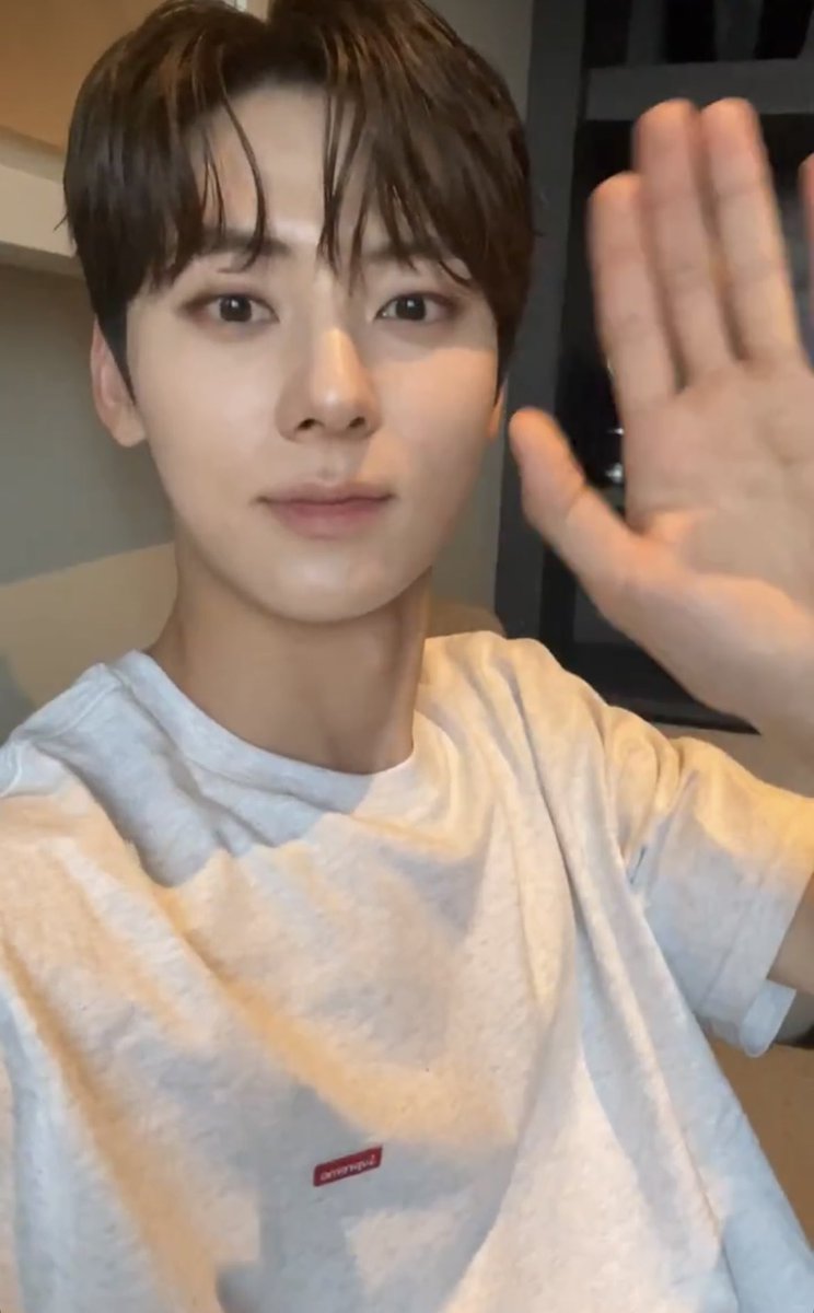 lemin89's tweet photo. 🇮🇹📍 #민현 https://t.co/M3hGxIzlzM