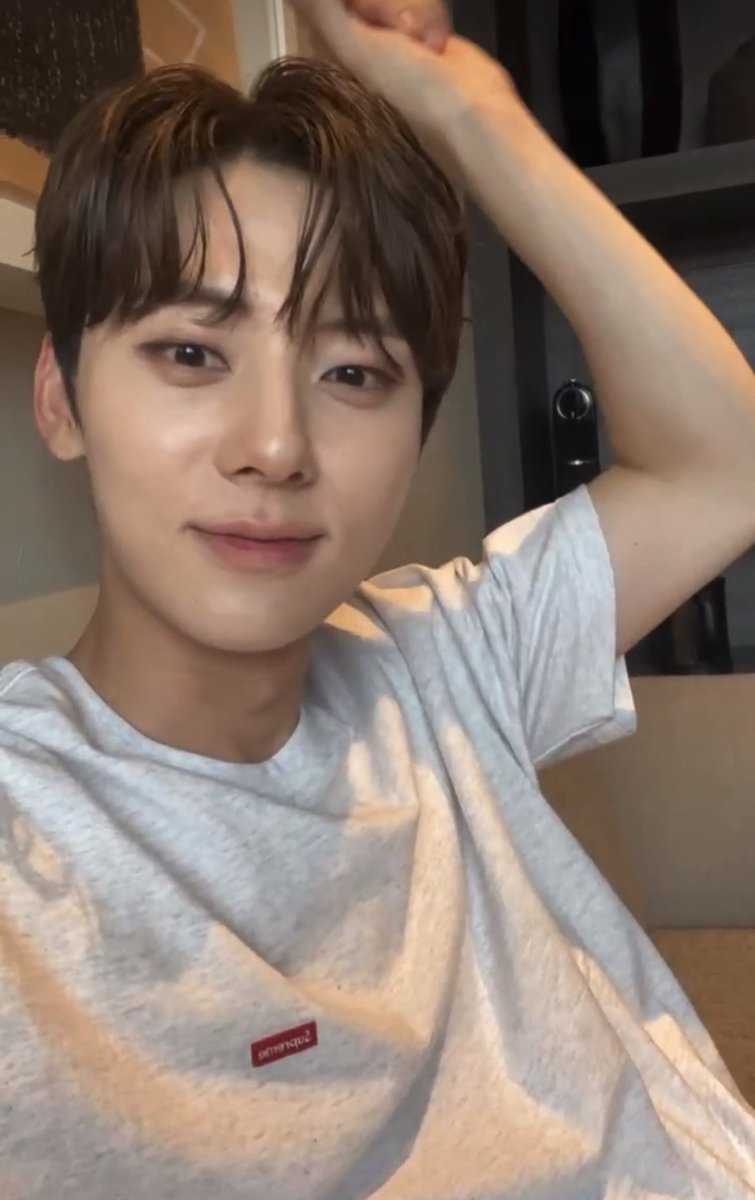 lemin89's tweet photo. 🇮🇹📍 #민현 https://t.co/M3hGxIzlzM