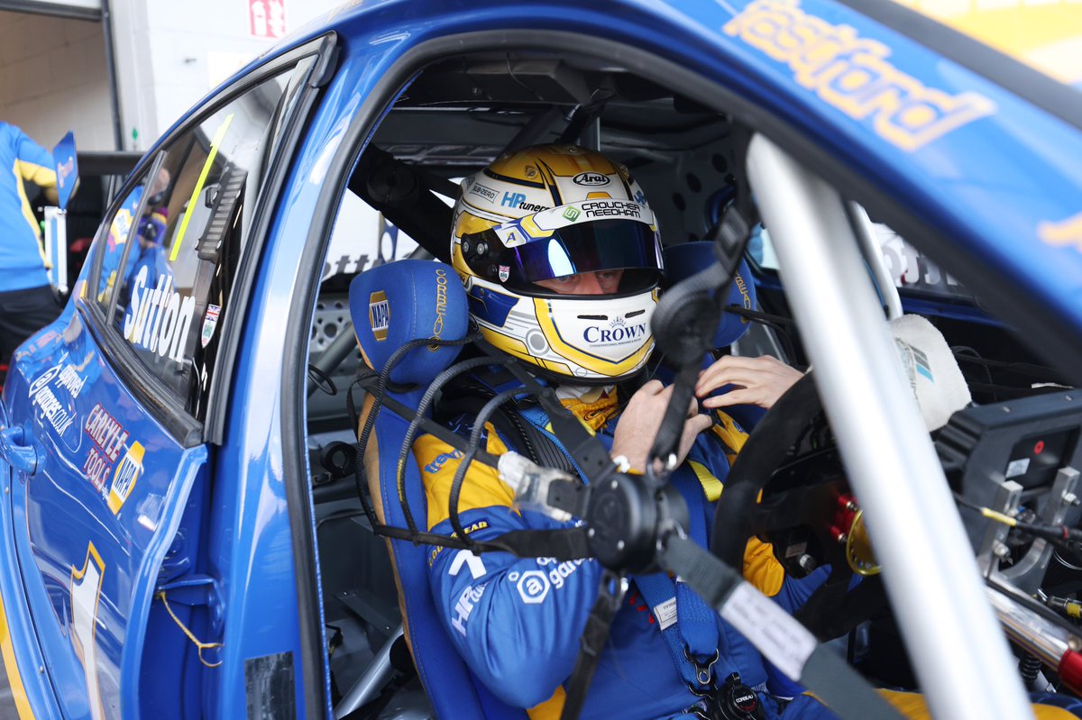 ASuttonRacing's tweet photo. ✅ Qualifying done, P7!

Struggled with the balance this morning but the @naparacinguk guys dialled her in just in time!

😎 Head down tomorrow!

#NAPARacingUK https://t.co/C2iLYb2dJe