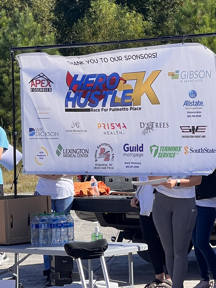 F3THEWALL's tweet image. 6 Dudes did a 5mi warmup before the Hero Hustle 5k and 5 placed and the 6th hit a Stroller PR with the cutest small human I’ve seen in quite a while. WILLOW!!! Bevs enjoyed as is our way. #OnlyawesomehumansintheAO #anotherbrickinthewall #thebadboysofrunning  @F3Columbia