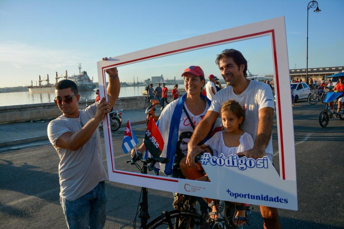 CamilaGzlez34's tweet photo. El nuevo Código de la Familia por el cual votaremos en el referendo popular este domingo 25 de septiembre, es una apuesta por la vida, por el amor, por la dignidad y la felicidad de todos los cubanos. #YoVotoSí #CódigoSí https://t.co/z0tWnJbPvC