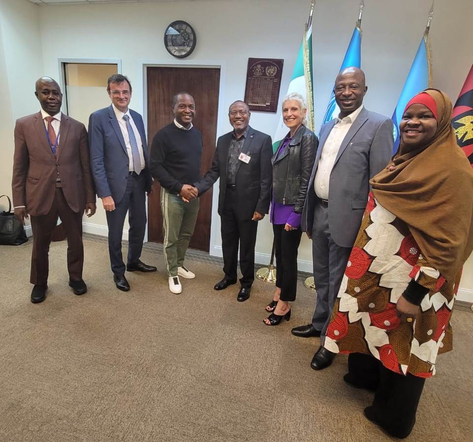 ProfAdepoju's tweet photo. In the company of the HME, HE @MohdHAbdullahi during an investor roundtable meeting btw @FMEnvng and #aDaryaa...centered on galvanizing supports for Nigeria’s @NigeriaParks &amp; National Afforestation Projects @FRINOFFICIAL, particularly for #biodiversity &amp; #wildlife #conservation. https://t.co/jOEZPiqbri