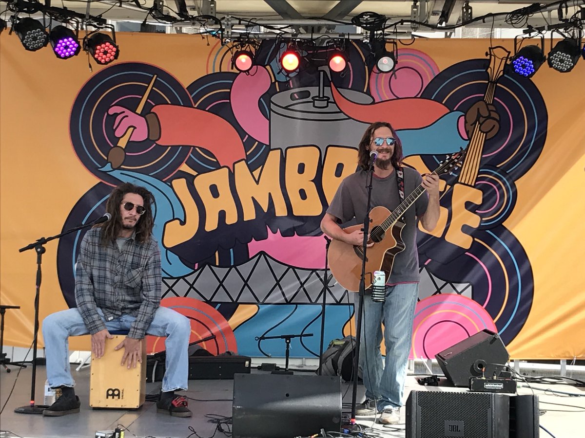 scotttady's tweet photo. Jambridge!! Get your tush down here for live local music & beer. #AmbridgeIsCool https://t.co/CM0qrRAtH0