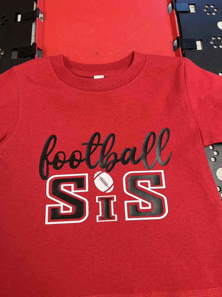Wallace_Wear's tweet photo. some quick football tee's. Wallace Wear Work thanks for the Support #football #footballgame #love #photooftheday #newcastlehurricanes https://t.co/aobXMScyAa