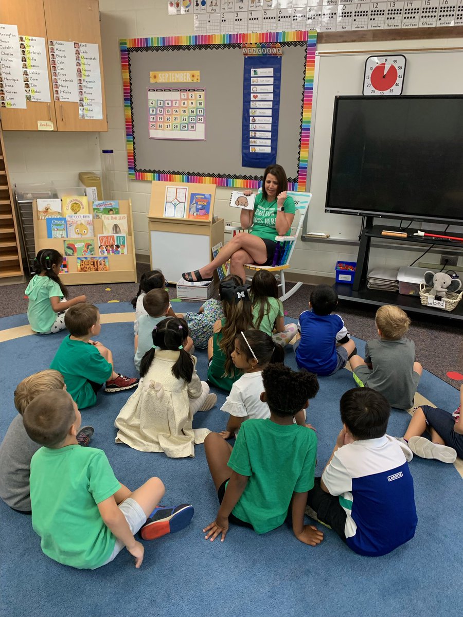 MECC_Counselor2's tweet photo. That’s a wrap on the first session of #classroomcounselorvisits! These Kindergartners did a great job putting their emotions in the correct Zone! #ZonesofRegulation #emotions #MasonMomentum @MrsBly_MECC @MasonSchools 💙💛❤️💚 https://t.co/uporJ9lYlN