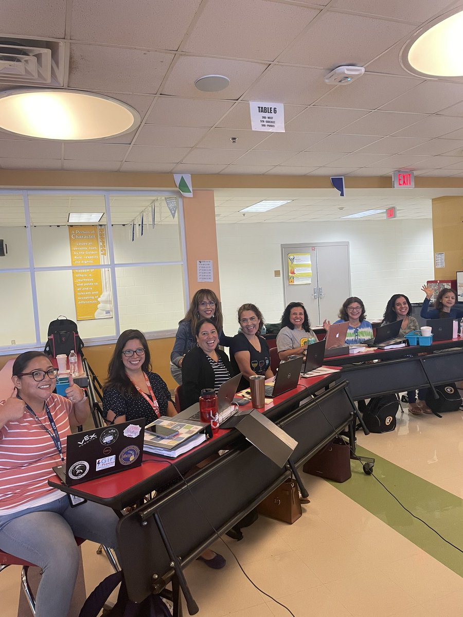 Reading Academies is giving us a great opportunity to build relationships and collaborate with the amazing Dallasisd Teachers!!