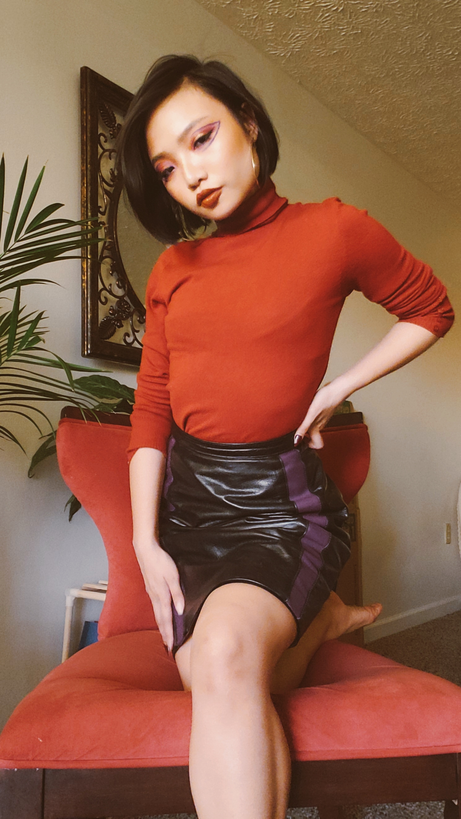 Mistress Lienne 🗡 On Twitter Finally Turtle Neck And Leather Skirt Weather 