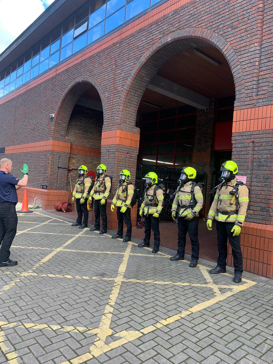 Gibbo341's tweet photo. It was good to catch up with Blue Squad from @HumbersideFire On-Call recruits course 03/2022 as they start Breathing Apparatus training today. Red Squad are on with Immediate Emergency Care at our training centre. #beourfuture #visualleadership @davecollingwoo3 https://t.co/BELSPJ8NA0