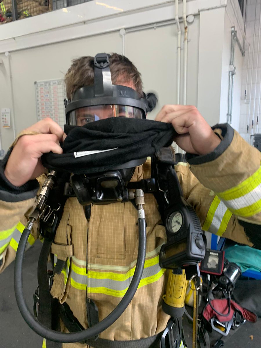 Gibbo341's tweet photo. It was good to catch up with Blue Squad from @HumbersideFire On-Call recruits course 03/2022 as they start Breathing Apparatus training today. Red Squad are on with Immediate Emergency Care at our training centre. #beourfuture #visualleadership @davecollingwoo3 https://t.co/BELSPJ8NA0