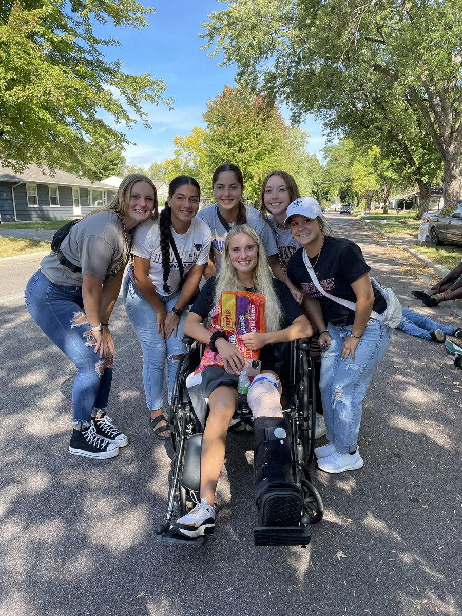 Look for our first years in the homecoming parade! #MavFam #HornsUp