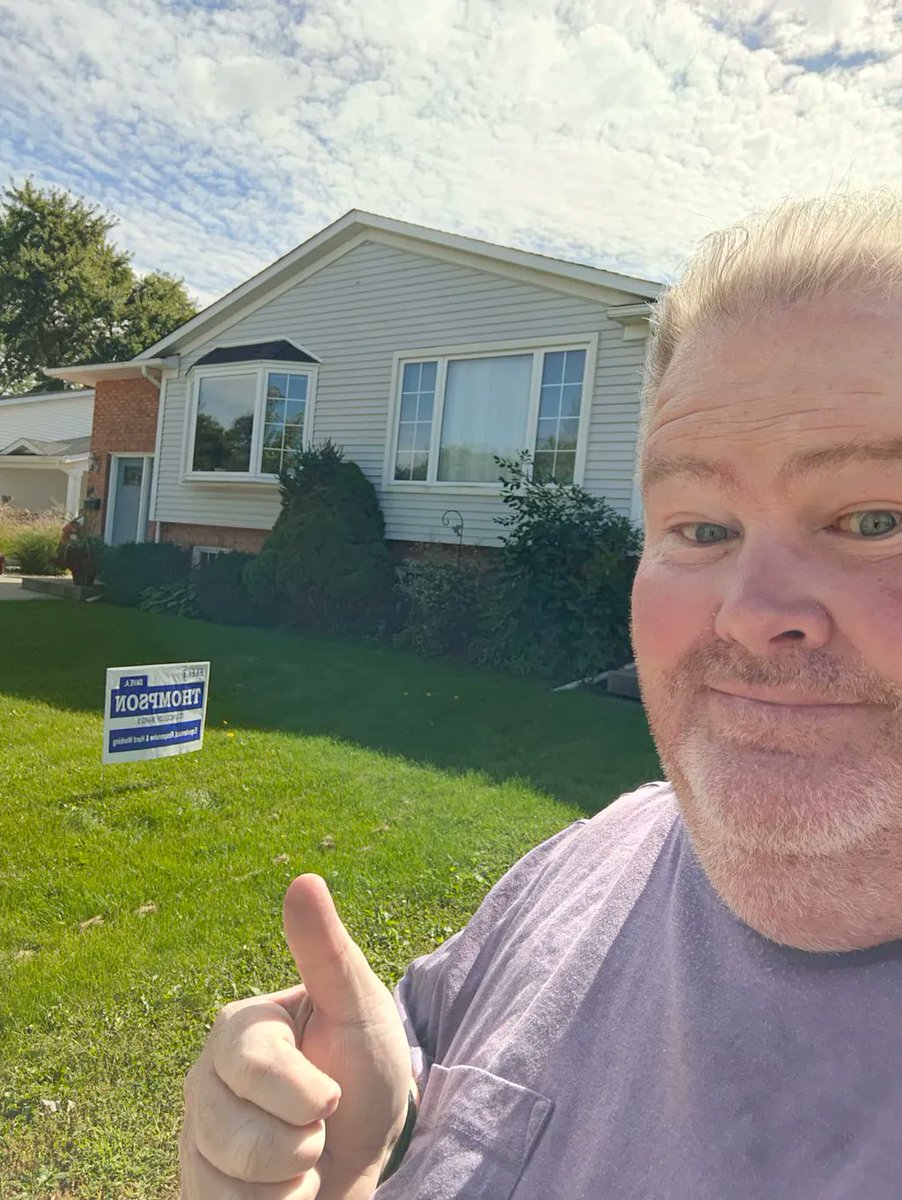 Dthompson4ward3's tweet photo. Out in Ward 3 this morning talking with residents about redevelopment of parks and public services. Great conversations and support from the residents! Throwing some signs up too!
#Experienced
#Responsive
#workinghardforyou https://t.co/NqzwlBRwRI