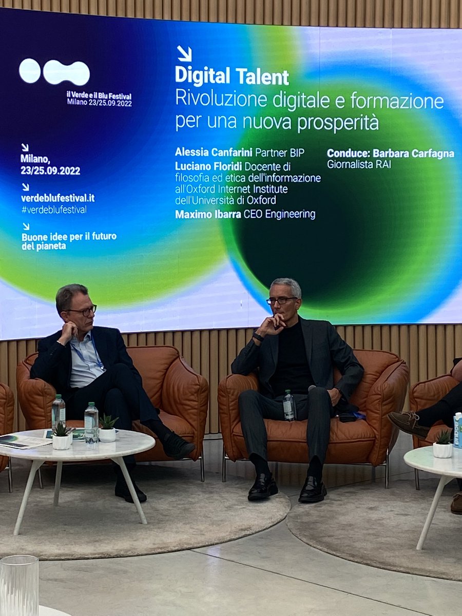 Il grande tema dei talenti in tempi di #digitale della formazione del #mercatodellavoro e della scuola  #ilverdeeilblu <a href="/ilverdeeilblu/">il Verde e il Blu Festival</a> #Milano
Chissà che finalmente arriviamo ad nuovo umanesimo (e magari alla rivincita della filosofia) @Floridi