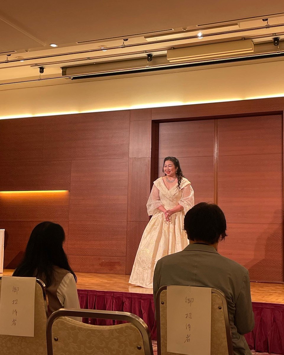 tsujippi1's tweet photo. 日本詩人クラブ様の国際交流プログラムに参加しました。
バングラデシュの有名な詩人であり、
バングラデシュ最大の新聞社「プロトムアロ」の編集長であるサッジャド・シャリフ氏と。とても良い方で、ベンガル語で挨拶とお話をしてくださいました😊
#日本詩人クラブ #バングラデシュ #ベンガル #詩人 https://t.co/Dab6bXWW8n