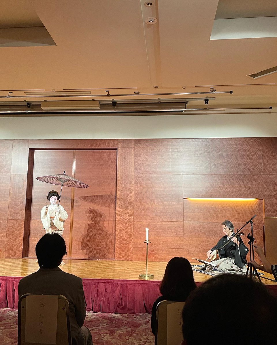 tsujippi1's tweet photo. 日本詩人クラブ様の国際交流プログラムに参加しました。
バングラデシュの有名な詩人であり、
バングラデシュ最大の新聞社「プロトムアロ」の編集長であるサッジャド・シャリフ氏と。とても良い方で、ベンガル語で挨拶とお話をしてくださいました😊
#日本詩人クラブ #バングラデシュ #ベンガル #詩人 https://t.co/Dab6bXWW8n
