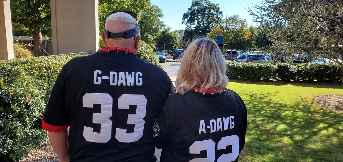 allisonking21's tweet photo. #GoDawgs https://t.co/L9nPpzVgSM