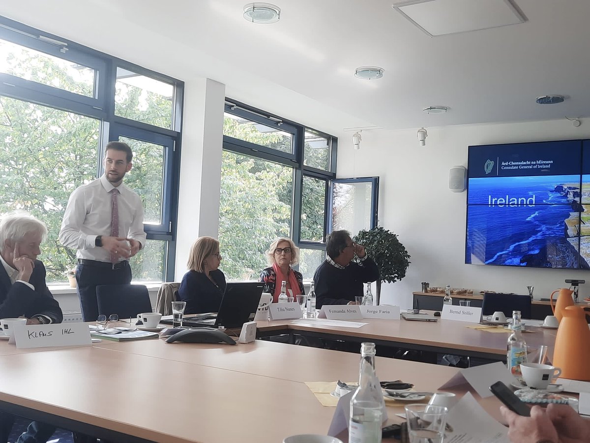 IRLinFrankfurt's tweet photo. It was great to be back in #Friedberg to give a presentation on #Ireland to their twin town planning committee. We were joined by reps from Friedberg’s partner towns of Villiers-sur-Marne &amp; Entroncamento. @dantkowiak https://t.co/DE13UzIC6c