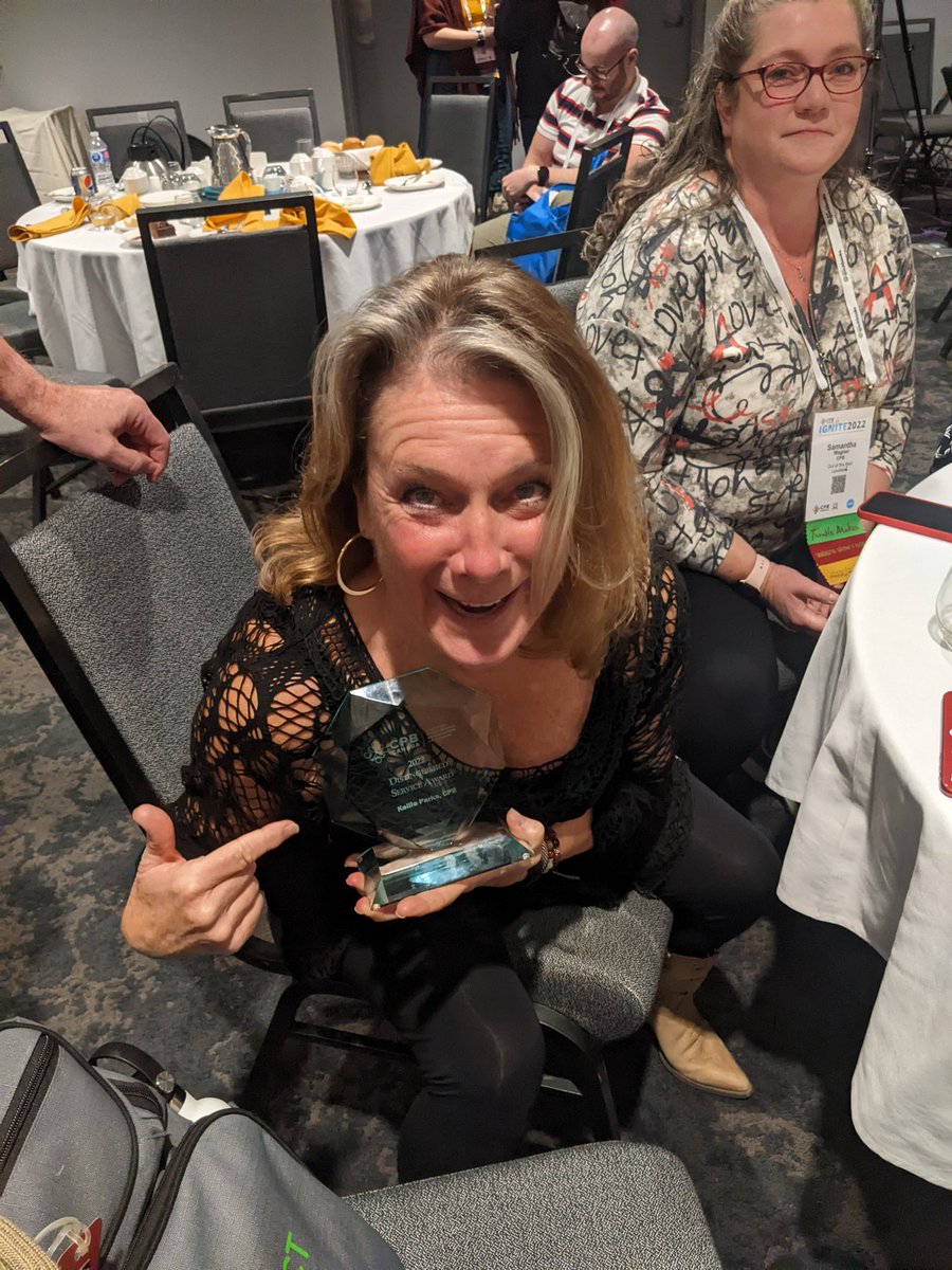 Congratulations @kellie_parks on the CPB Canada Distinguished Service Award at #ignite2022! You're a firecracker, an inspiration and great teacher, proud to think of you as a friend! Thank you for all you do!