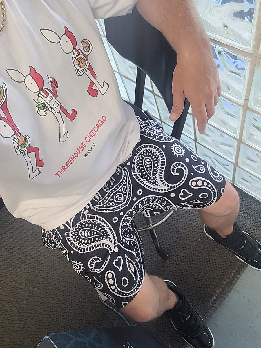 Liquor_N_Kicks's tweet image. Once again at work but not working happy Saturday folks! #SAGMI #breadish 
GM? GA? GN? Good something damn it!