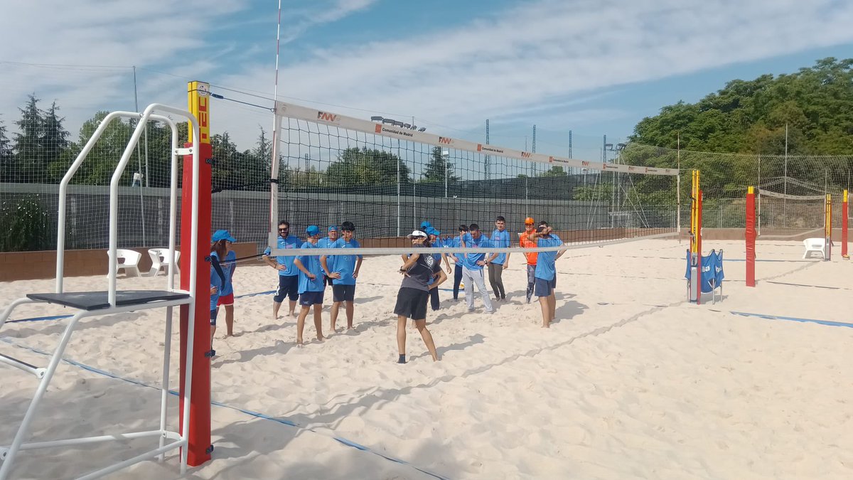 FMadridVB's tweet photo. Hemos participado en la II Olimpiada Inclusiva que organiza @GomezFundacion
¡Ha sido todo un placer aportar nuestro granito de arena con las actividades de Vóley Playa!
#DeporteInclusivo #VóleyPlaya #FMVB https://t.co/oA5aDPcVfS