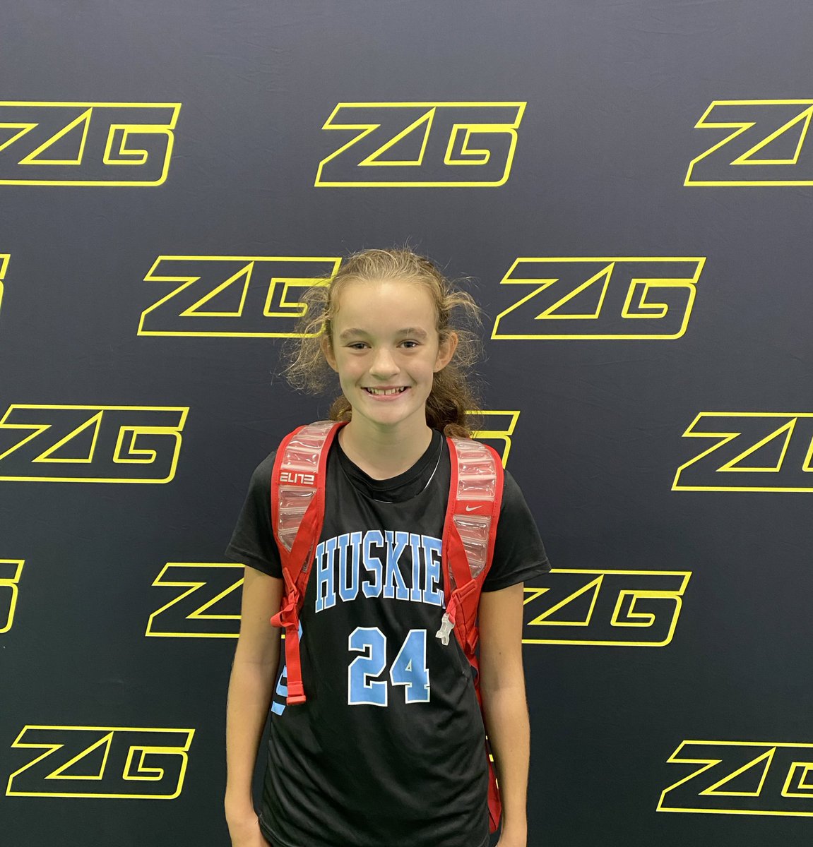 Carolyn Collins was a force on the court for the <a href="/MAHuskies/">MA_Huskies</a> in their win over <a href="/psgelitebball/">PSG Elite Basketball</a> ‼️ Great job Carolyn! #ZGPOTG