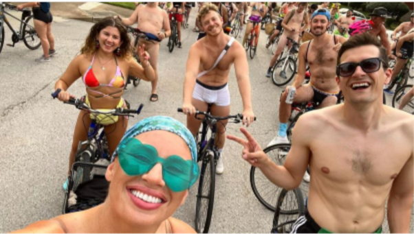 thegrovestl's tweet photo. So much body positivity on display for @WNBRstl in July - thank you for sharing it all with us! 📷 @davidjohnson1312 #worldnakedbikeride #VisitSTL #stlmade #stlcycling #stlbiking #stlbikelife #stloutdoors #grovestl https://t.co/QQClL9h4K5