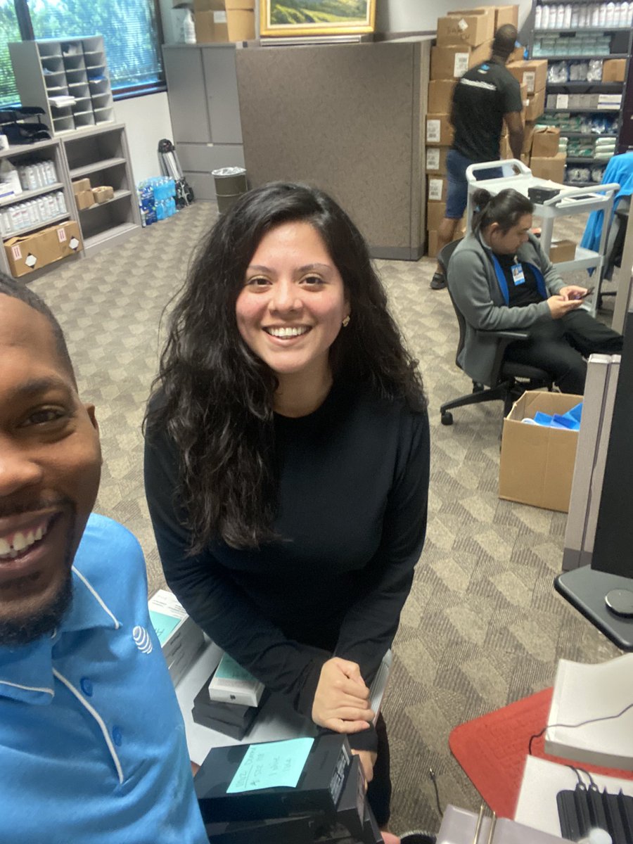 Ran into an old friend barring gifts as she usually do. 🤠