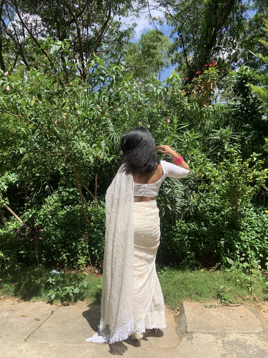 notvidyou's tweet photo. 4 years of nift, now we graduate ✨ https://t.co/ik6s8hBHeu