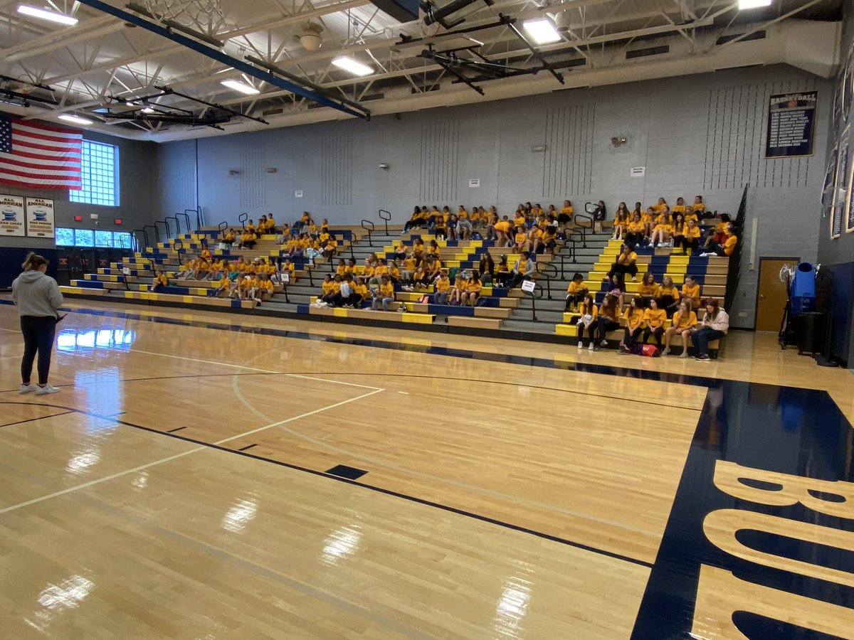 Girls in Sports Day! Shout out to Varsity players Kat, Bella, and Sally for volunteering their time to help with the future Bulldogs! <a href="/BCSDBulldogs/">Beacon Athletics</a>