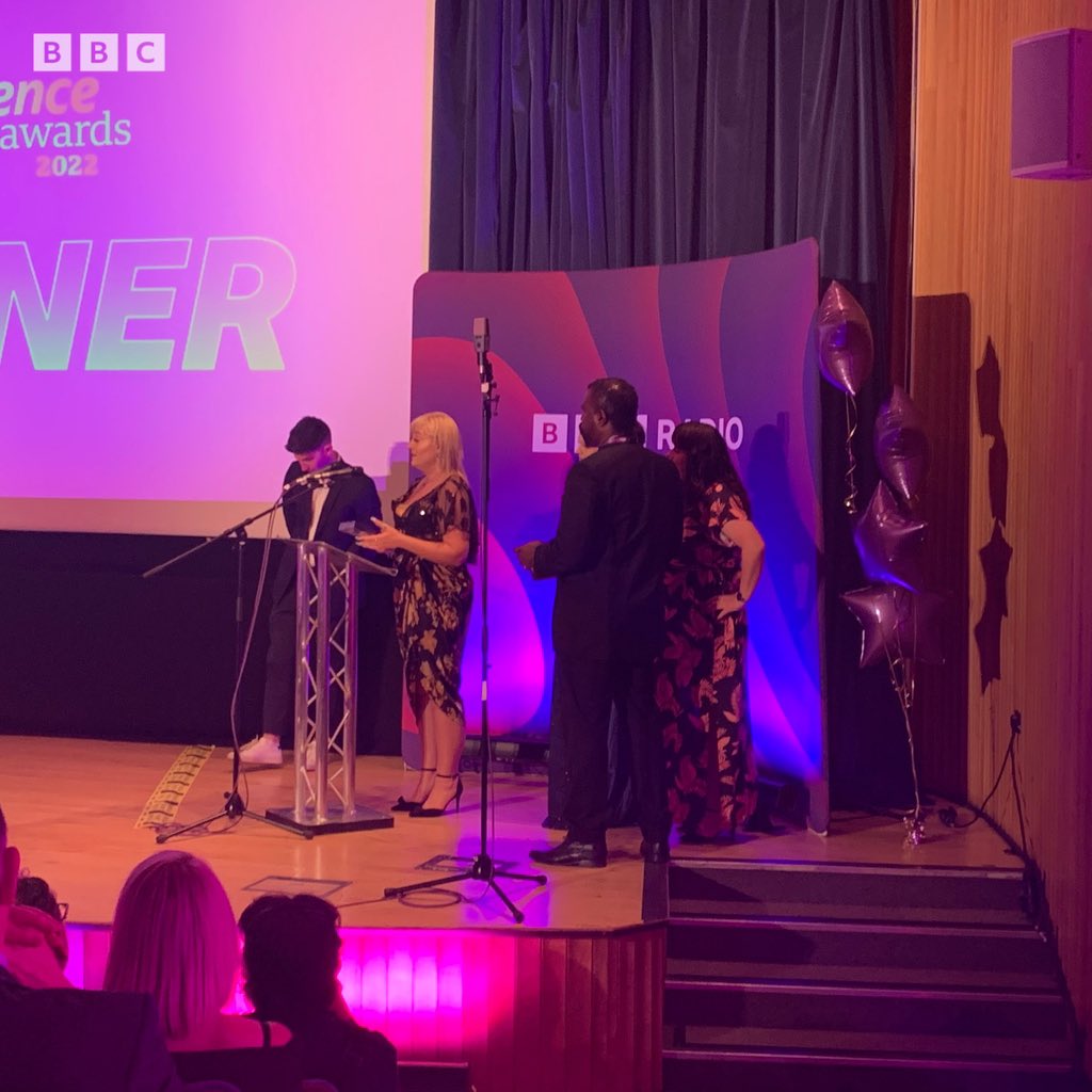 🏆 WINNER 🏆 Congratulations to <a href="/ChitChat4U1/">chitchat4u</a> who’ve won the Community Group category <a href="/BBCRadioStoke/">BBC Stoke & Staffordshire</a>’s #BBCMakeADifference Awards 👏🏽