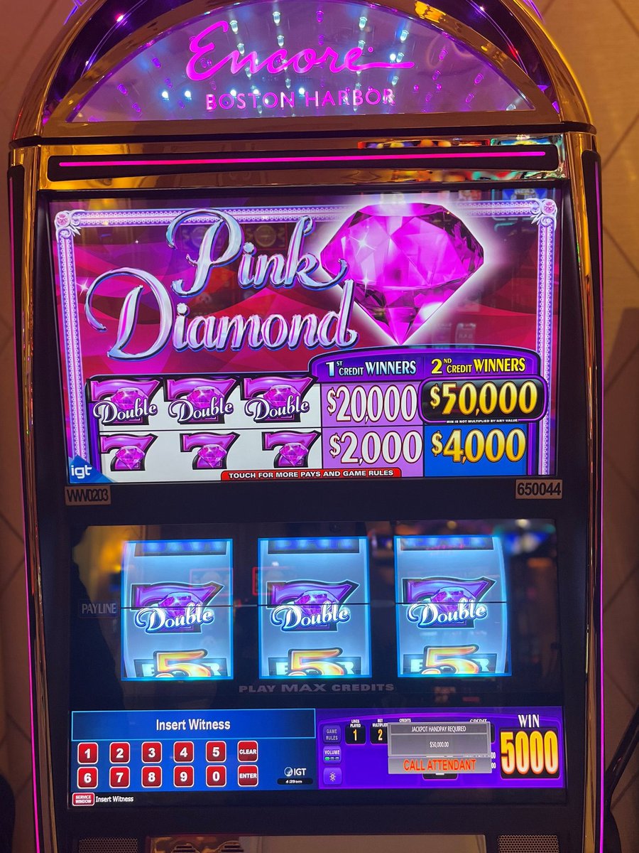 worldbfree143's tweet photo. Jeez I was at this machine a few hours ago SMFH - nice hit by a cook at KITTYS @EncoreResortBH https://t.co/1TfnrYtQin